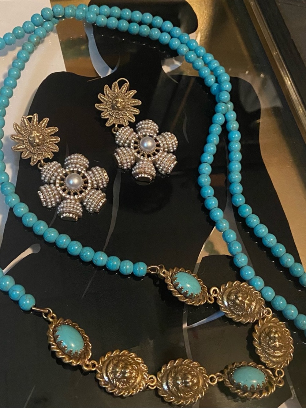 Turquoise and Gold-Tone Lion Lariat and Earrings Set -